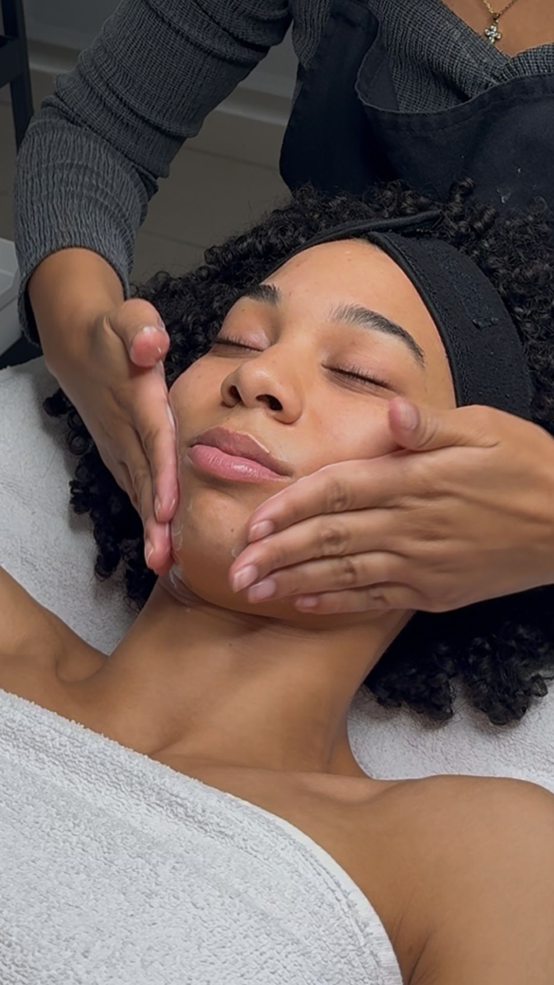 Soin Hadassa Glow image